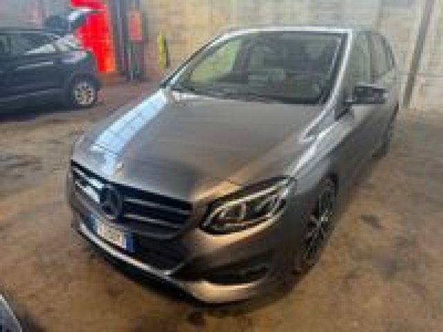 MERCEDES-BENZ B 160 d Business *Neopatentati,Navi* 