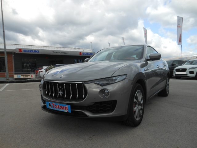 MASERATI Levante Antracite metallizzato