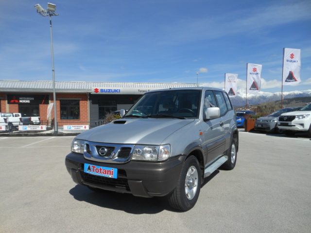 NISSAN Terrano Grigio metallizzato