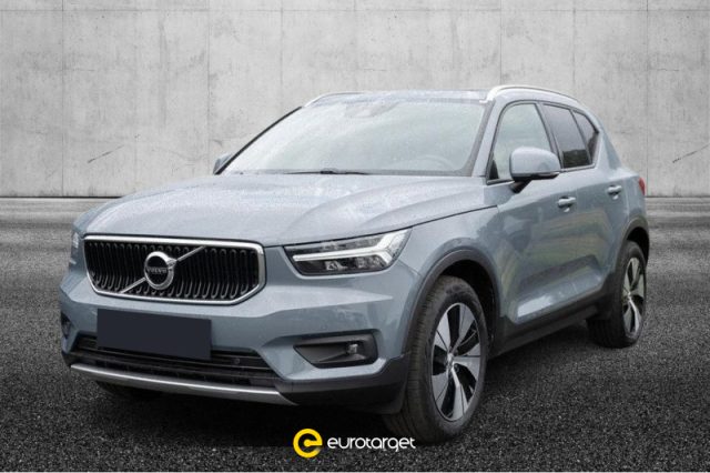 VOLVO XC40 T3 Geartronic Momentum Pro 