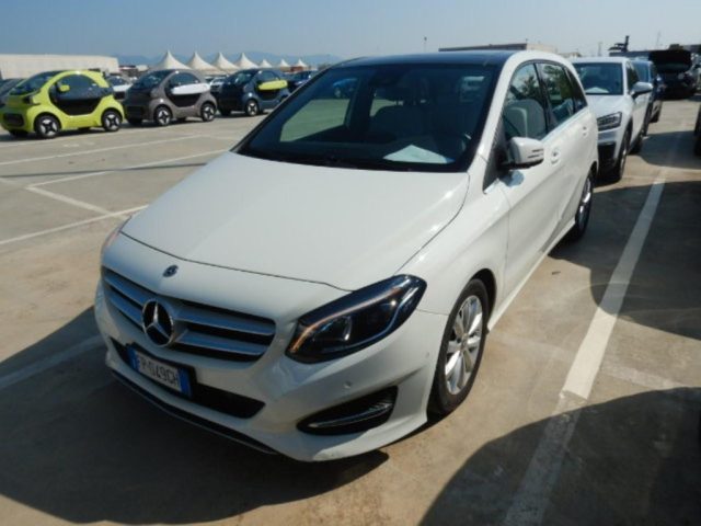 MERCEDES-BENZ B 180 d Automatic Business **Tetto,Navi* 