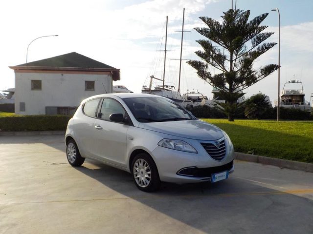 LANCIA Ypsilon Argento metallizzato