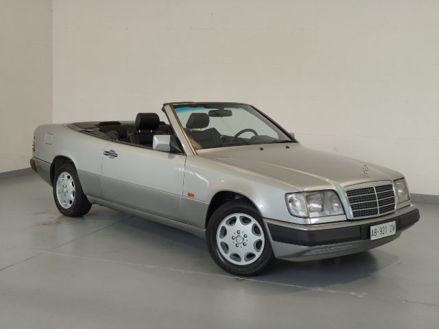 MERCEDES-BENZ E 300 CE-24V 