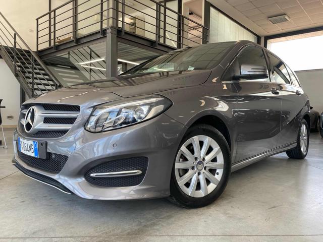 MERCEDES-BENZ B 180 d Business 