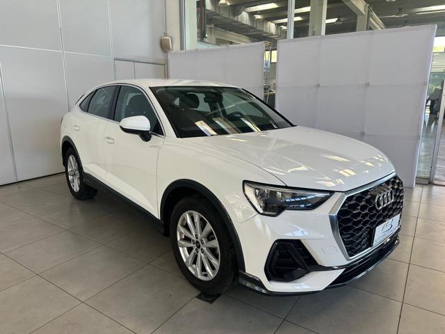 AUDI Q3 35 TDI S tronic 