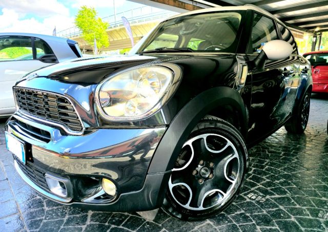 MINI Countryman ALL 4 MOTORE NUOVO BLACK NAVI XENO SENSORI! 