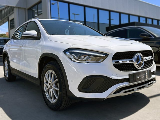 MERCEDES-BENZ GLA 200 d Automatic Sport 