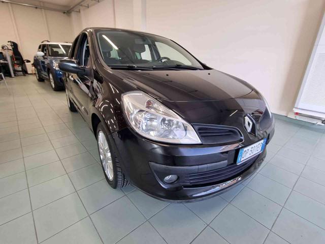 RENAULT Clio Nero metallizzato