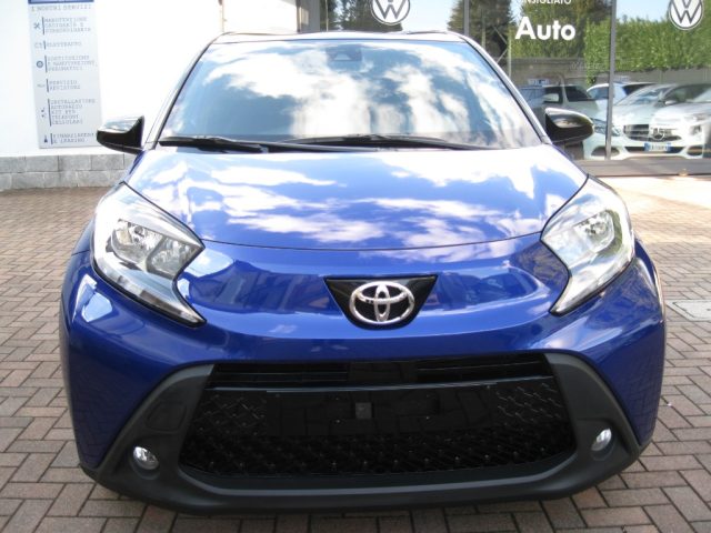 TOYOTA Aygo X JUNIPER BLUE & BLACK metallizzato