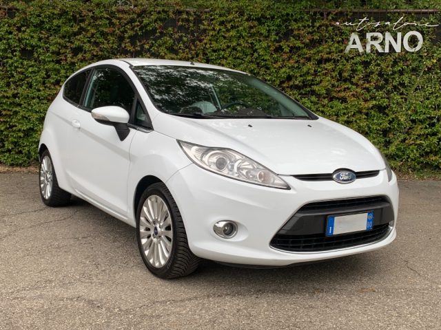 FORD Fiesta 1.4 TDCi 68CV 3 porte Titanium 