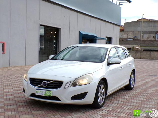 VOLVO V60 D3 Geartronic Summum 