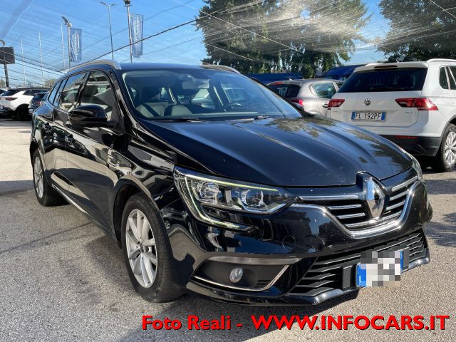 RENAULT Megane Nero pastello