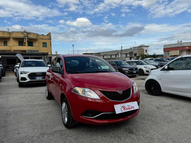 LANCIA Ypsilon Rosso perlato