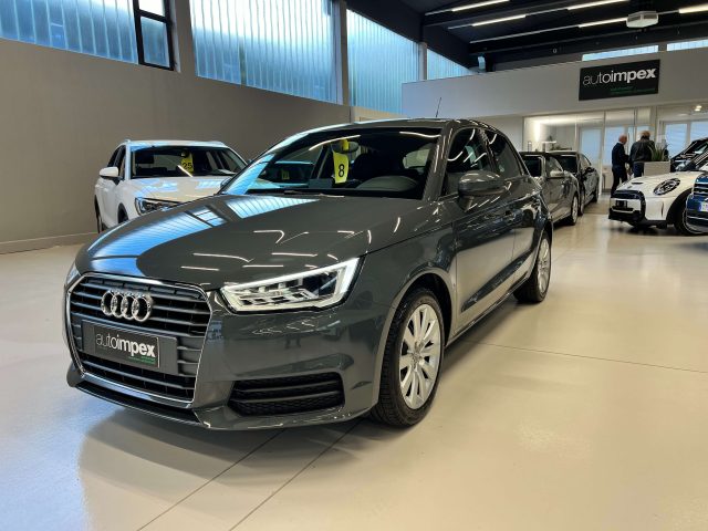 AUDI A1 Grigio pastello