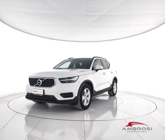 VOLVO XC40 D3 Momentum Core 