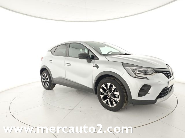 RENAULT Captur Argento metallizzato