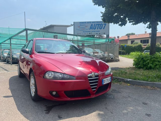 ALFA ROMEO 147 1.6 16V TS (105) 5 porte Black Line 