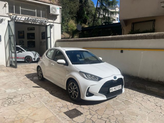 TOYOTA Yaris 1.5 Hybrid 5 porte Business 