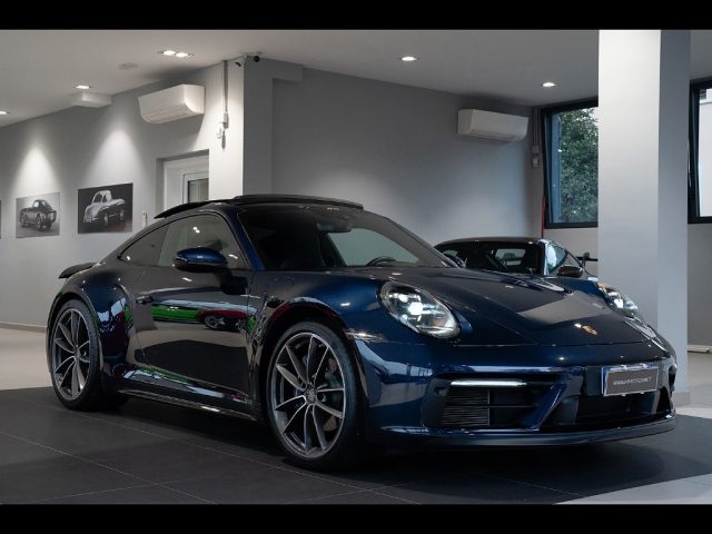 PORSCHE 911 992 Coupe 3.0 Carrera 