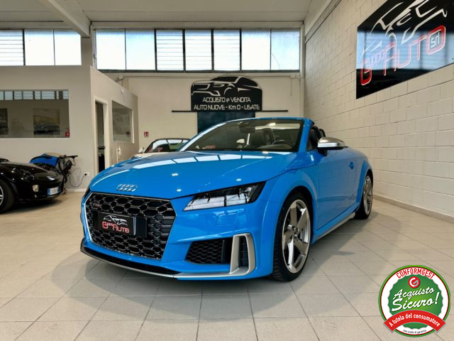 AUDI TTS Blu pastello