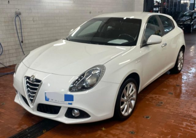 ALFA ROMEO Giulietta Bianco pastello