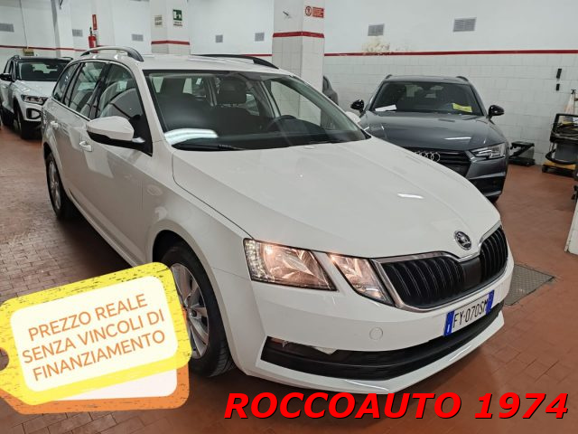 SKODA Octavia Bianco pastello