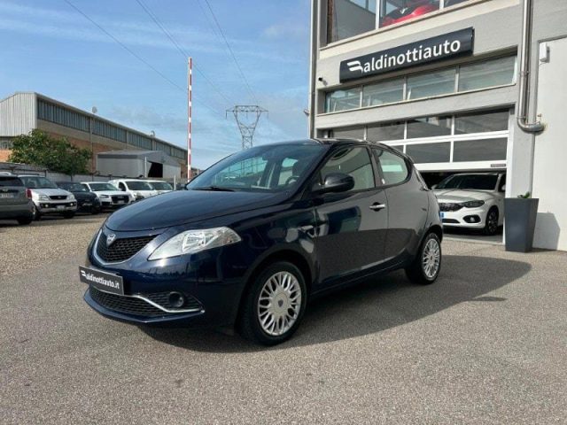 LANCIA Ypsilon 1.2 69 CV 5 porte GPL Ecochic Gold 