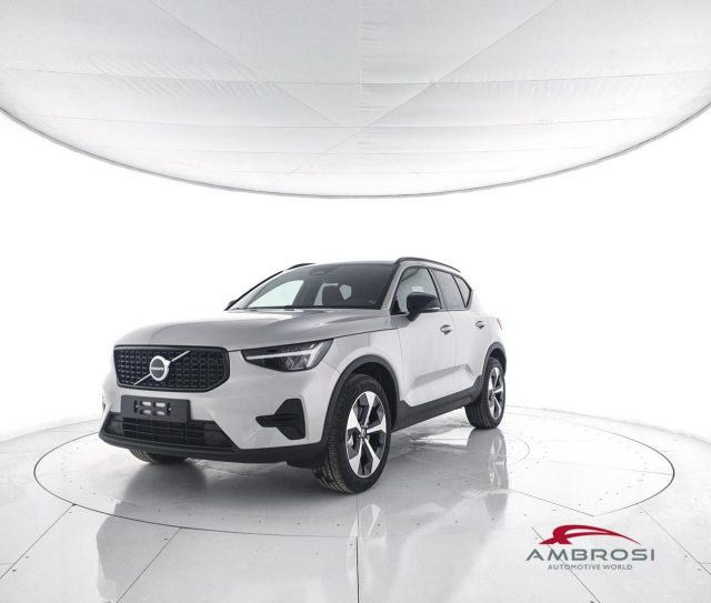 VOLVO XC40 B3 Mild hybrid Benzina Plus Dark 