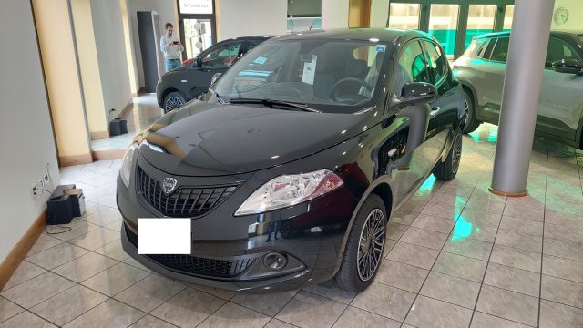 LANCIA Ypsilon Nero Vulcano metallizzato