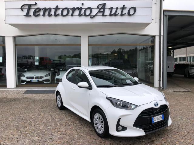 TOYOTA Yaris Bianco pastello