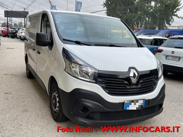 RENAULT Trafic Bianco pastello