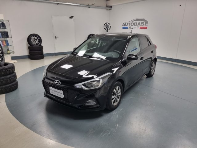 HYUNDAI i20 Abyss Black metallizzato