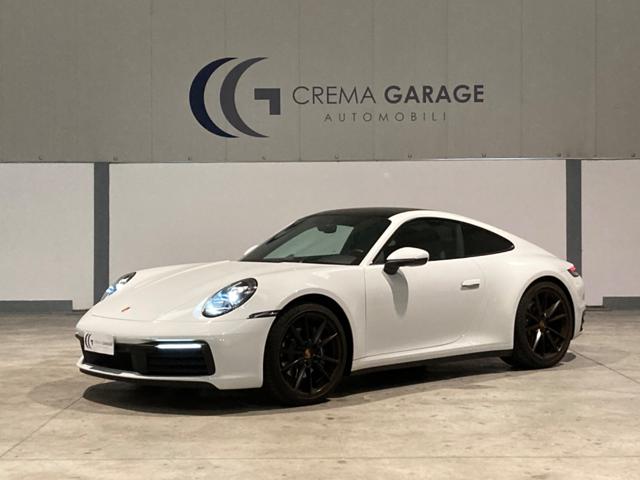 PORSCHE 911 Carrera 4 