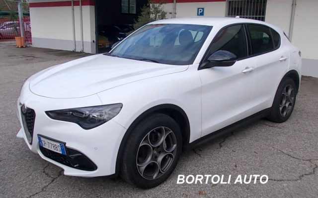 ALFA ROMEO Stelvio Bianco pastello