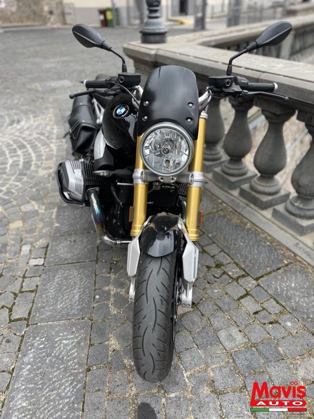 BMW R Nine T Nero pastello