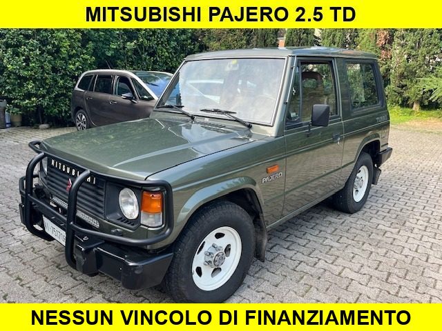 MITSUBISHI Pajero Verde metallizzato