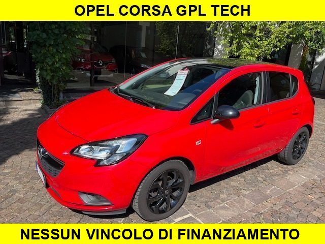 OPEL Corsa Rosso pastello