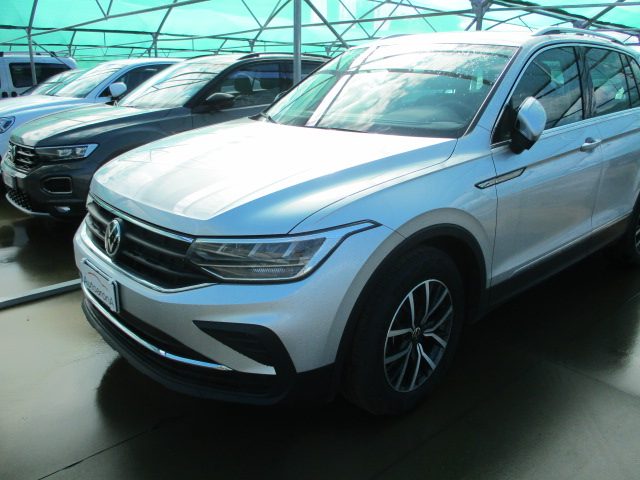 VOLKSWAGEN Tiguan 1.5 TSI ACT Life 