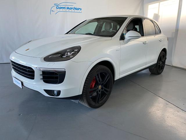 PORSCHE Cayenne 3.0 Diesel PLATINUM EDITION 