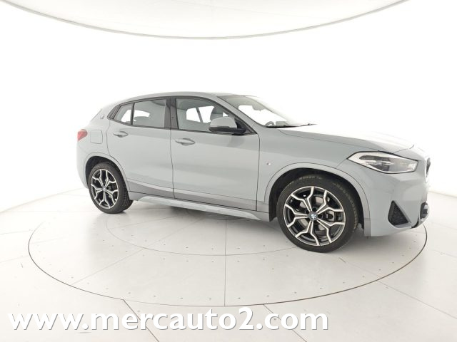 BMW X2 Grigio pastello