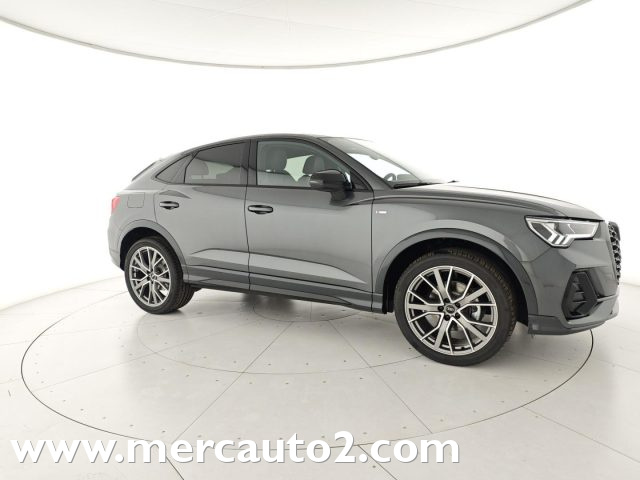 AUDI Q3 Grigio metallizzato