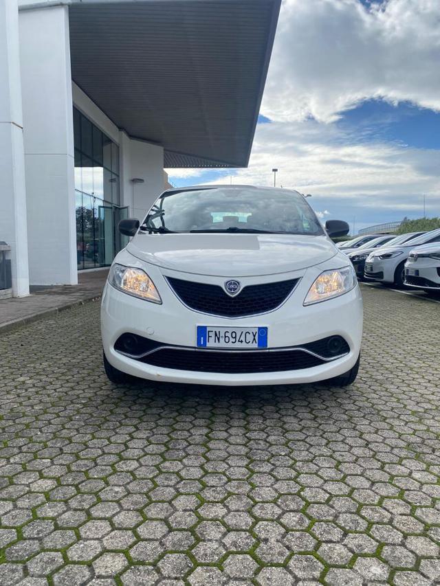 LANCIA Ypsilon 1.2 69 CV 5 porte NEO PATENTATO 