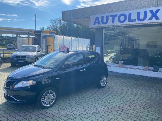 LANCIA Ypsilon 1.2 69 CV 5 porte Silver 