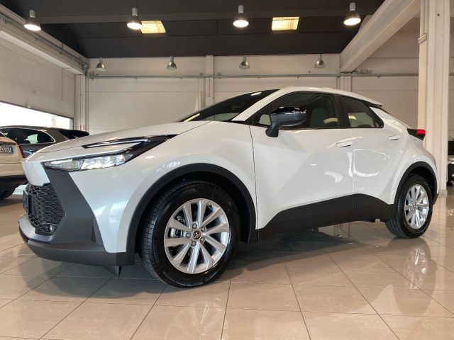 TOYOTA C-HR 1.8 HV Active E-CVT NUOVO MODELLO AUTOMATICA KM 0 