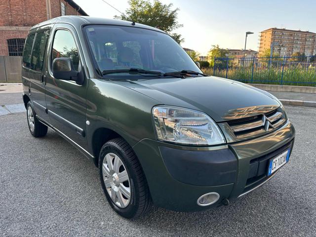 CITROEN Berlingo Verde pastello