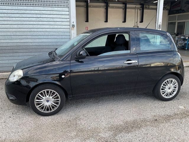 LANCIA Ypsilon 1.2 Benzina Neopatentati Clima 