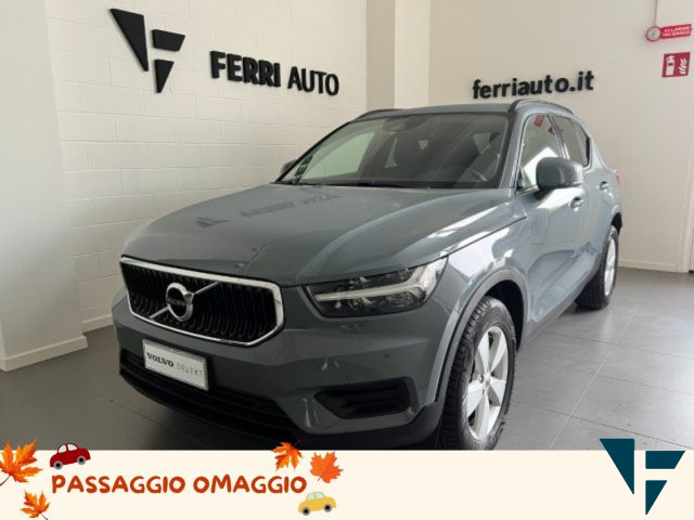 VOLVO XC40 T2 Momentum Core 