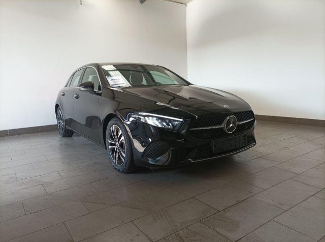 MERCEDES-BENZ A 180 Automatic Progressive Line Advanced Plus M-hybrid 