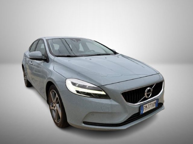 VOLVO V40 D2 Momentum Navi 