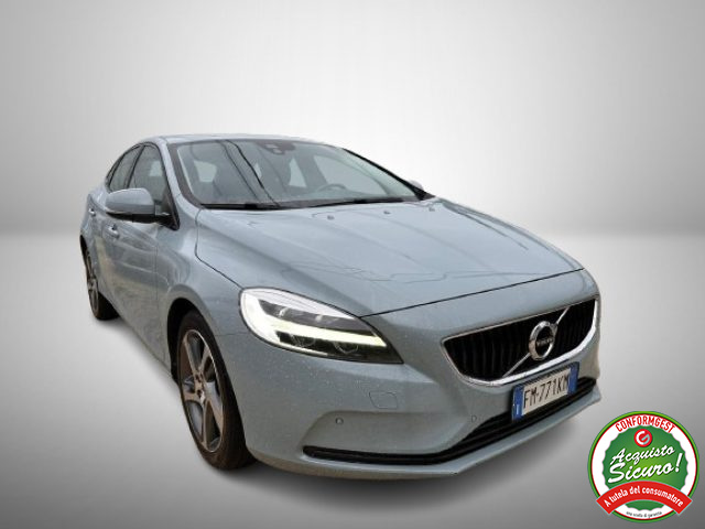 VOLVO V40 D2 Momentum Navi 